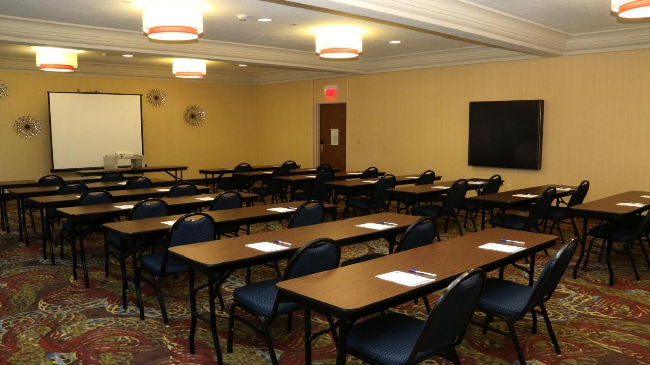 Holiday Inn Express Hotel & Suites Saginaw By Ihg Eksteriør billede