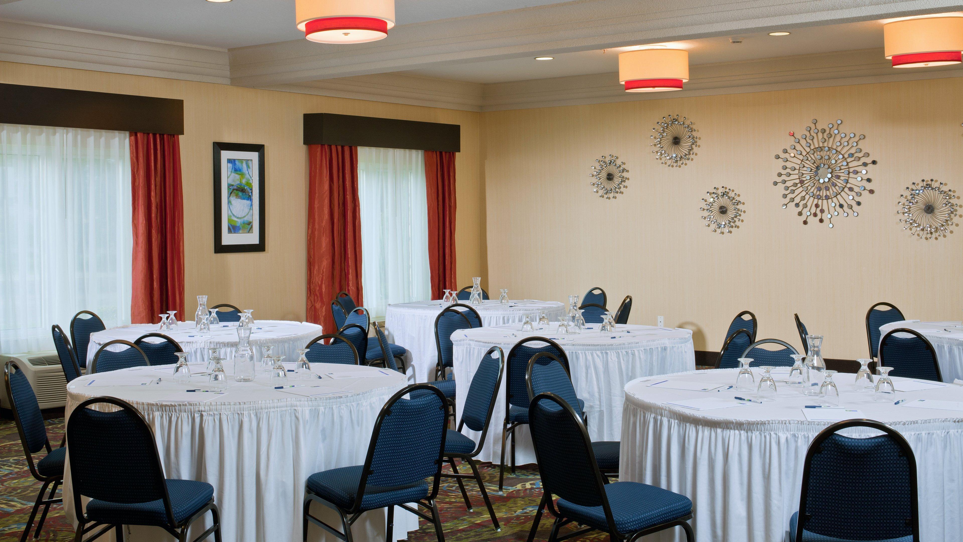 Holiday Inn Express Hotel & Suites Saginaw By Ihg Eksteriør billede