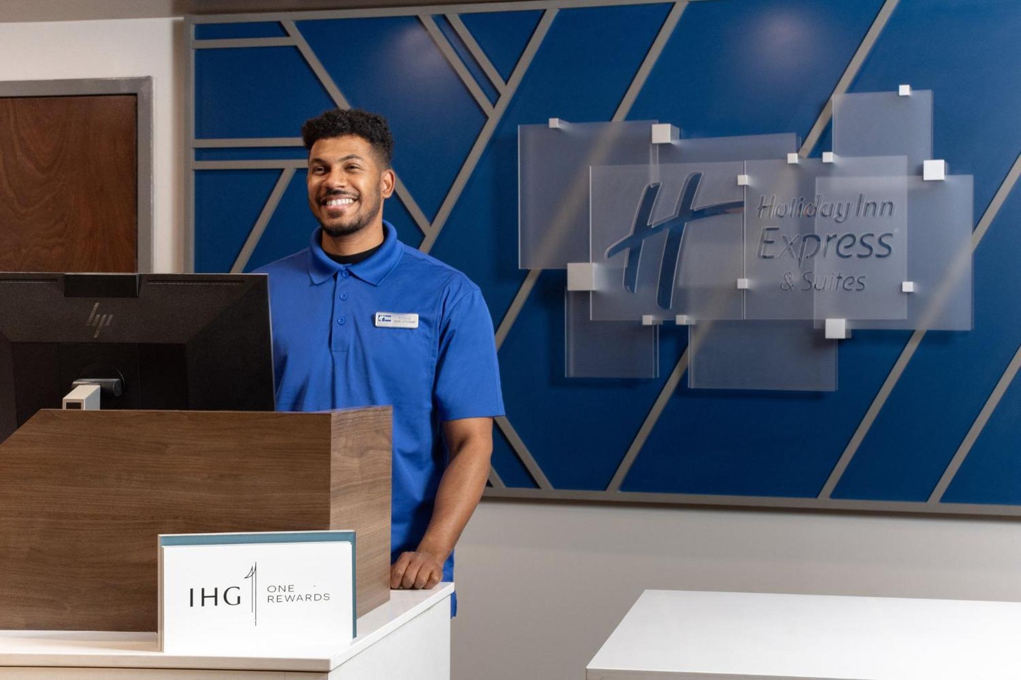 Holiday Inn Express Hotel & Suites Saginaw By Ihg Eksteriør billede
